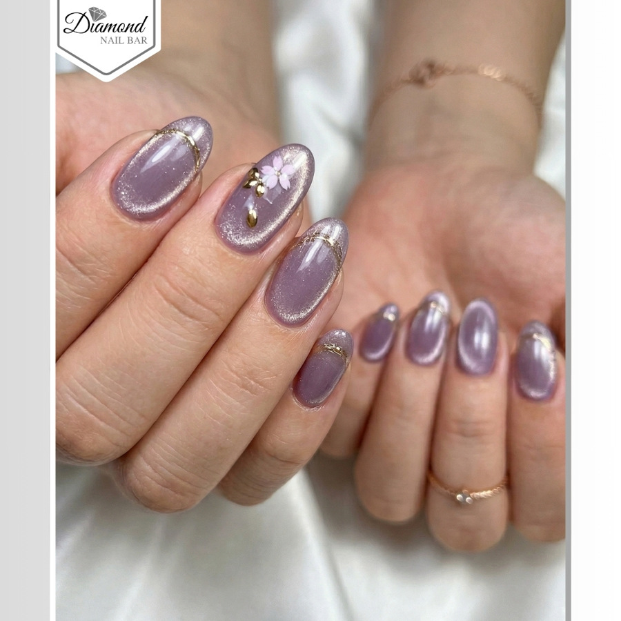 Diamond Nail Bar